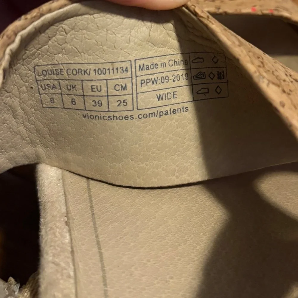 Vionic Loulee Cork‎ Sandals Women's Size 8 Wide Tan Adjustable Strap